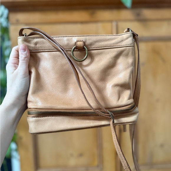 MARGOT Tan Leather Shoulder Bag Crossbody - Picture 5 of 8